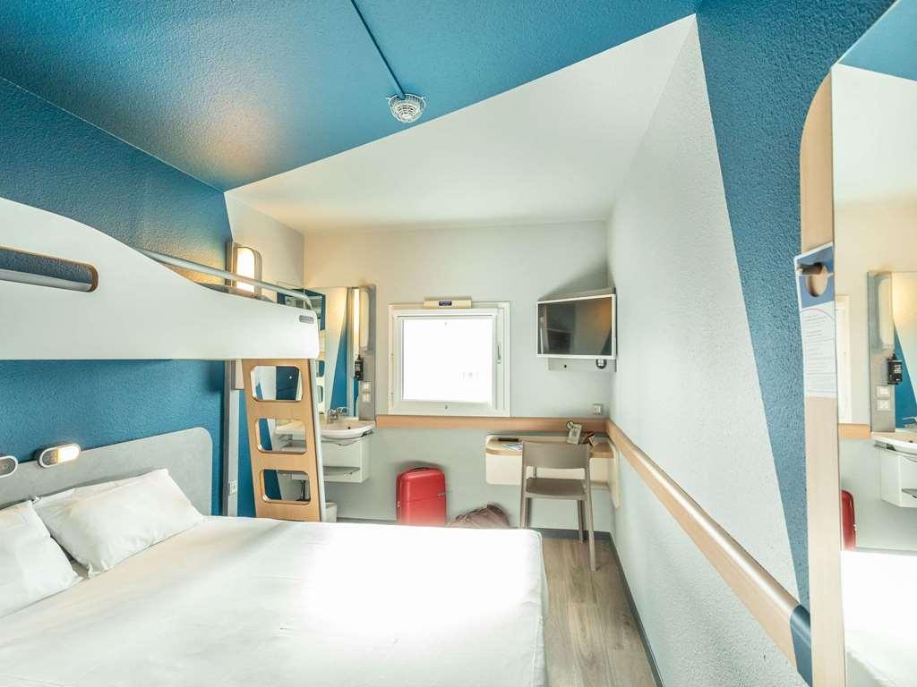 Ibis Budget Bourges Room photo